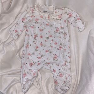 🎀Vintage Rose-Print ruffle footsie